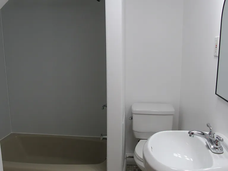 35 Taylor Ave #2 — Photo 11