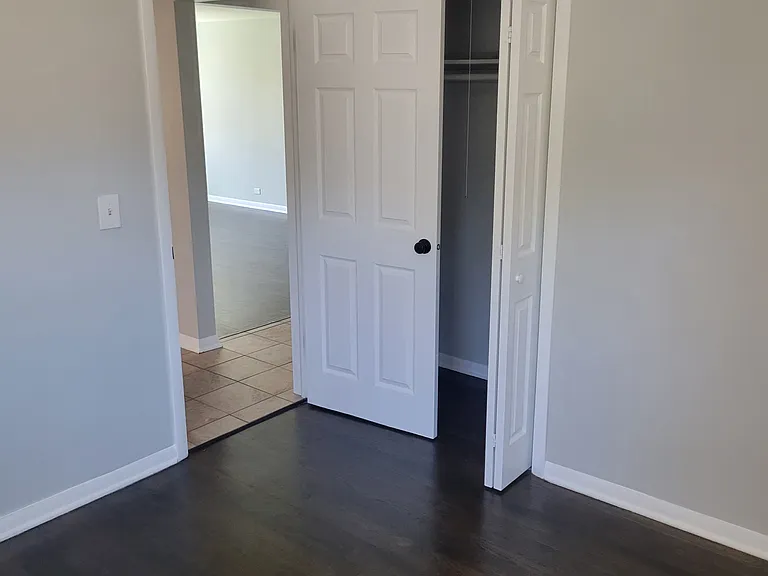 5712 W Montrose Ave #2D — Photo 7