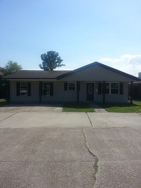 1st image of 14 White Blvd
