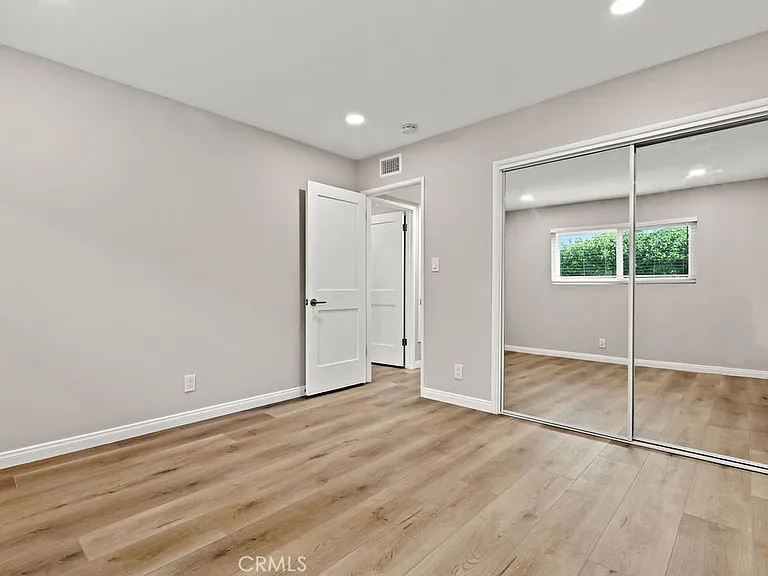 340 N Cleveland St — Photo 6