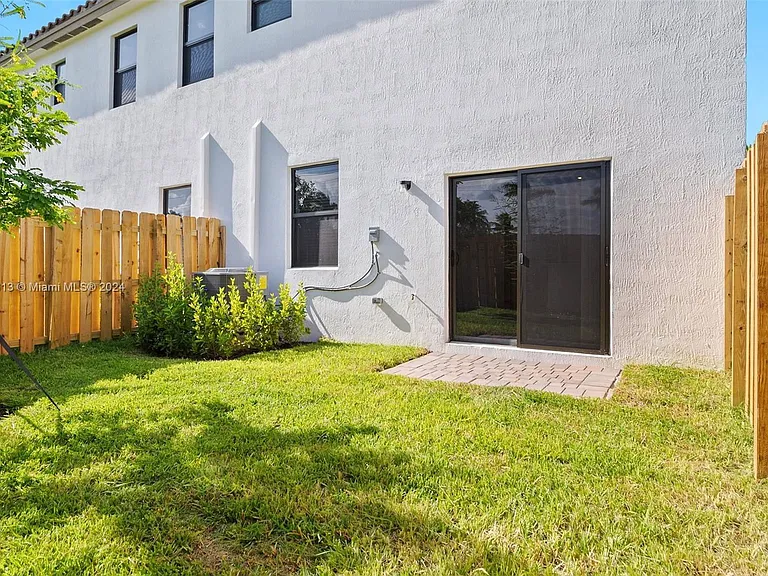 11934 SW 247th Ter — Photo 27
