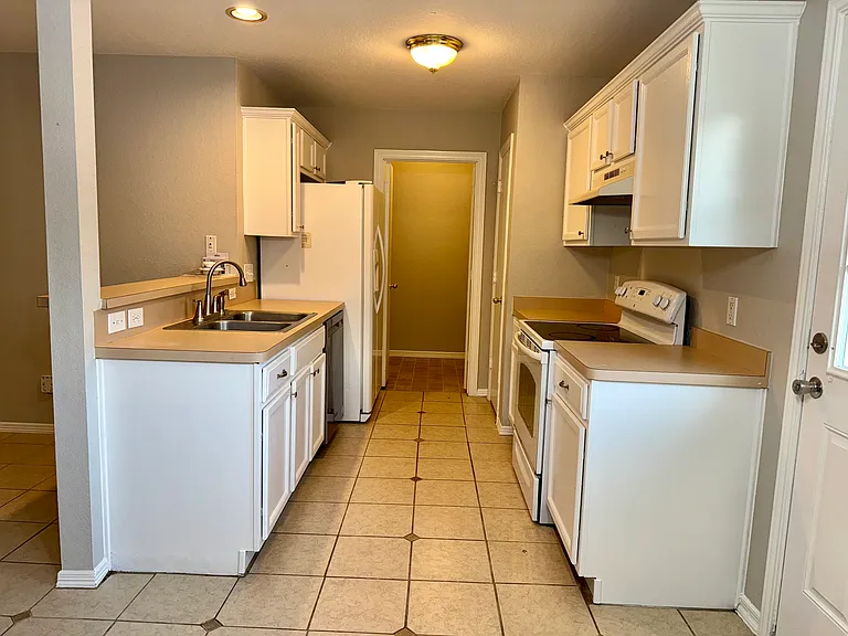 17319 Box Canyon Dr — Photo 4