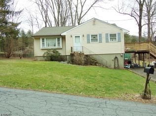 4 Pierson Dr, Andover, NJ 07821