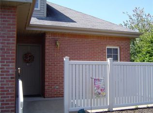 106 Windcrest Ct, Beaver Falls, PA 15010