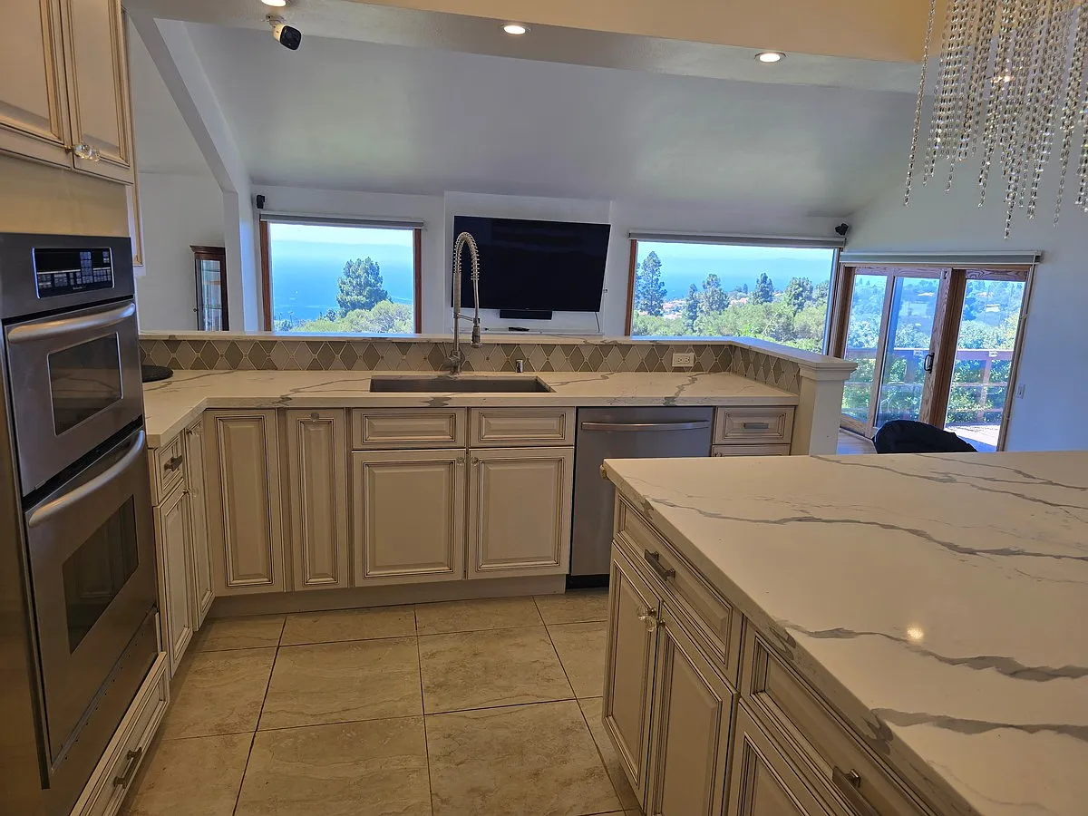 4 bed, 3597 sqft, $11,500 — Photo 4