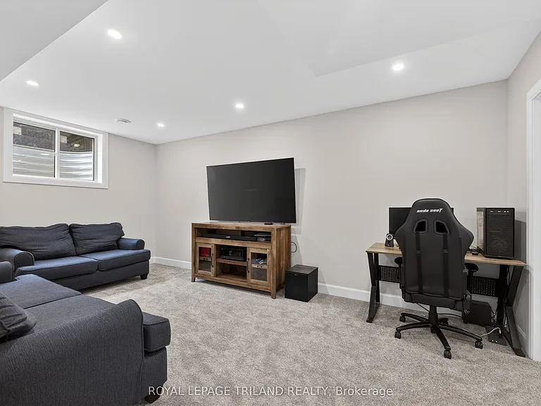 51253 Ashton St — Photo 33