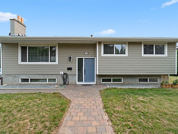 2nd image of 1102 Kemano St