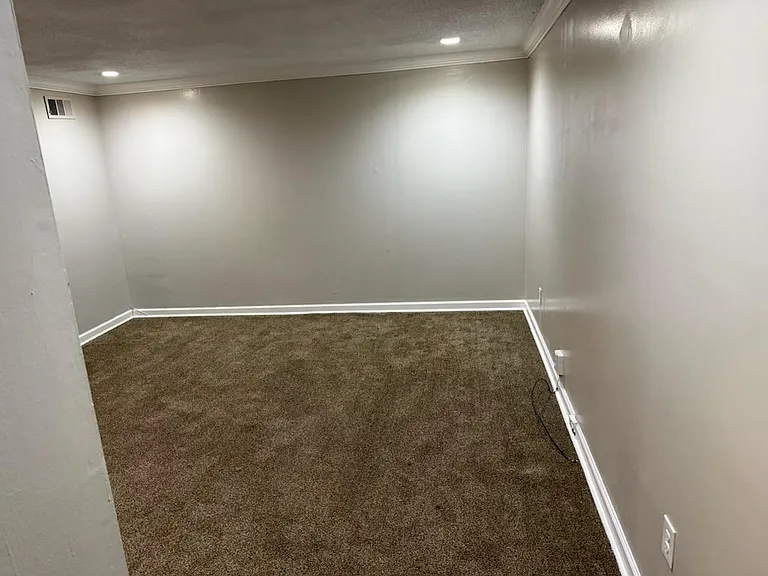 508 Closhire Ln — Photo 16