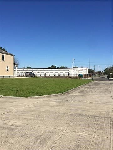 2nd image of 360 Abalon Ct