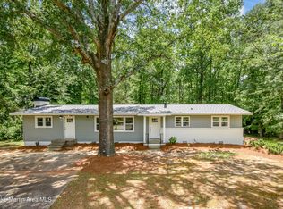 1070 Overhill Dr, Alexander City, AL 35010