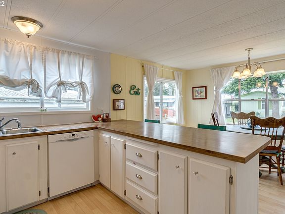 2nd image of 5404 NE 121st Ave Unit 70
