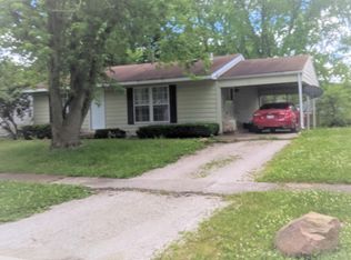 3207 York Dr, Champaign, IL 61821