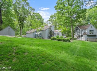 17 Steep Hollow Ln, Cos Cob, CT 06807