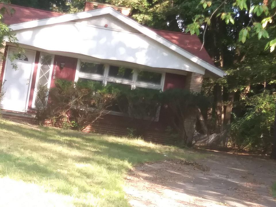 2nd image of 17680 Pierson St