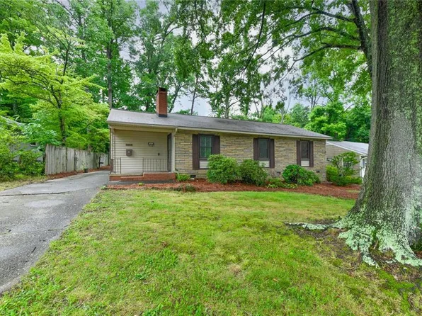 3808 Manor Dr, Greensboro, NC 27403