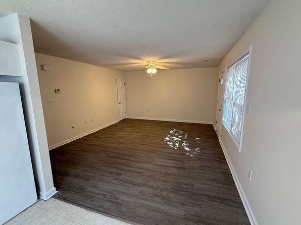 121 Lannes West Dr #121