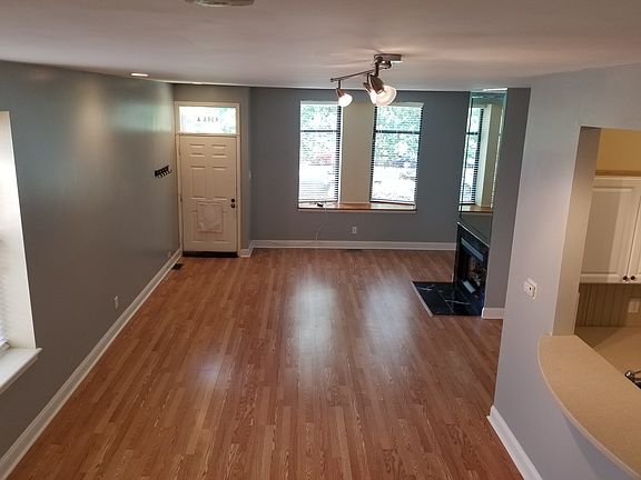 3rd image of 4366 W Pine Blvd #Aw