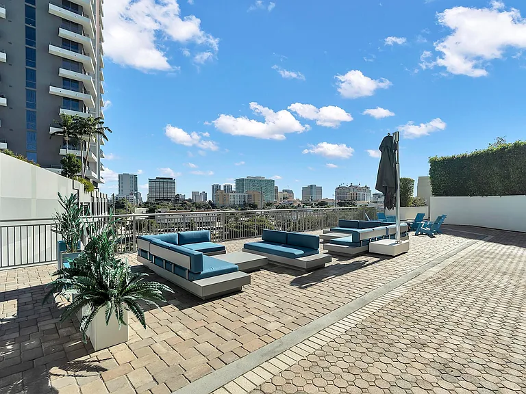 300 S Australian Ave #618 — Photo 34