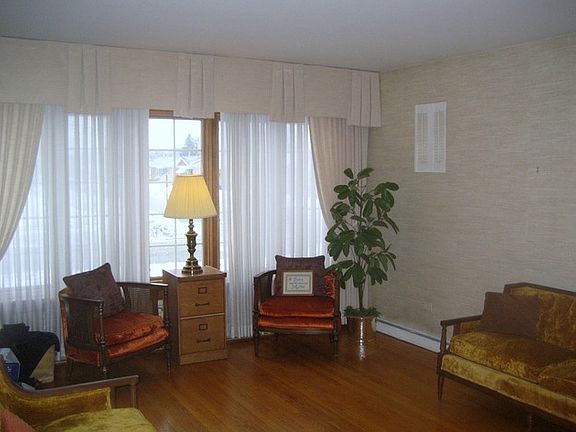 2nd image of 6941 W Leland Ave