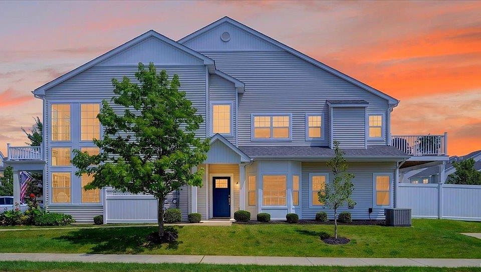 1st image of 61 Avery Drive N