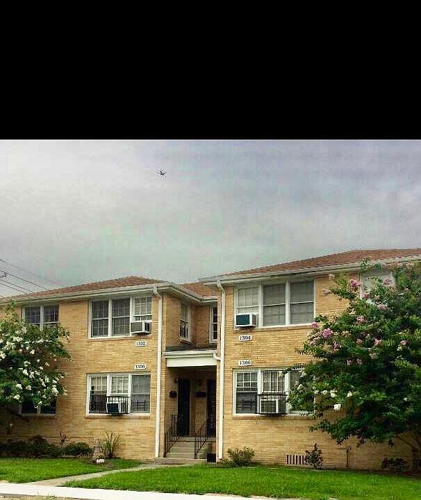 Front of 4 plex:)