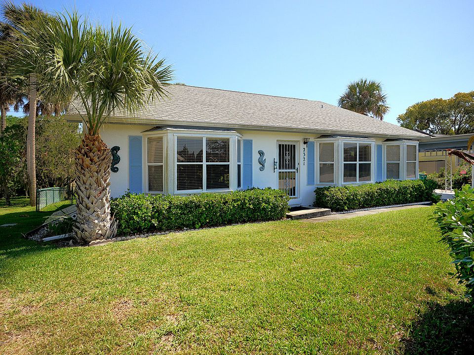1st image of 2321 Saint Andrews Cir