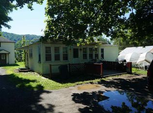 1142 State Route 22, Cambridge, NY 12057