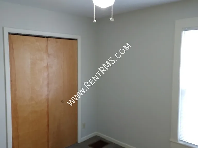 1614 SW College Ave #C — Photo 15