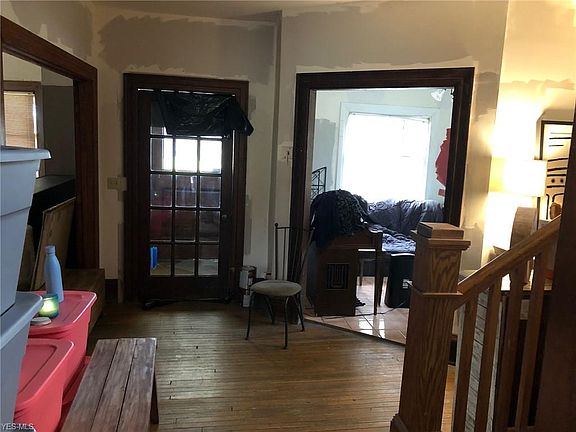 5th image of 1937 E 73rd St