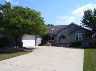 19707 Schoolhouse Rd, Mokena, IL 60448