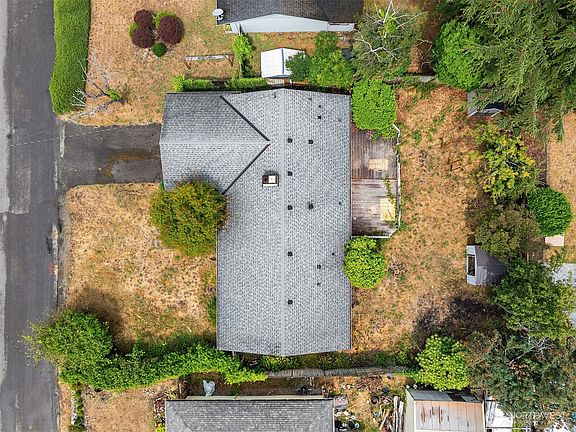 3rd image of 23450 27th Avenue S
