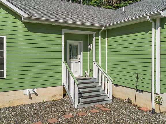 5th image of 324 Hidden Spring Road