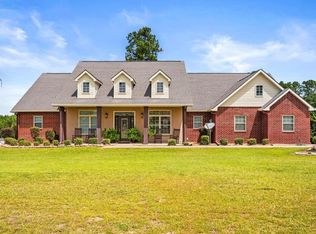 136 James Dr, Leesville, LA 71446