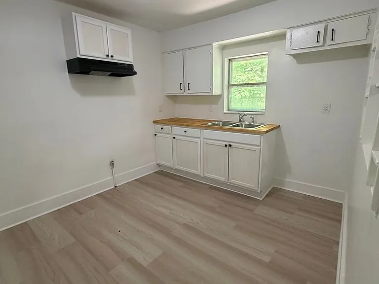 3482 Lamphier Ave — Photo 15