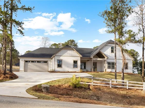 1043 Lee Road 315, Smiths Station, AL 36877