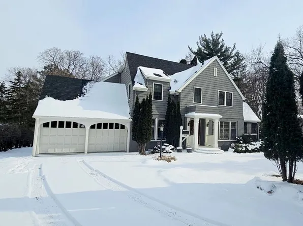 509 Blake Rd S, Hopkins, MN 55343