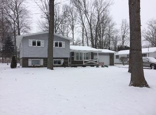 3024 E Birch Dr, Bay City, MI