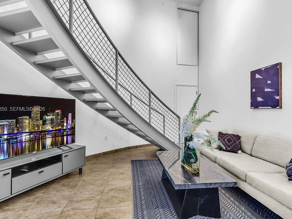 ヴィテラス　５点 3225 SW 58th Ave, Miami, FL 33155 | Zillow
