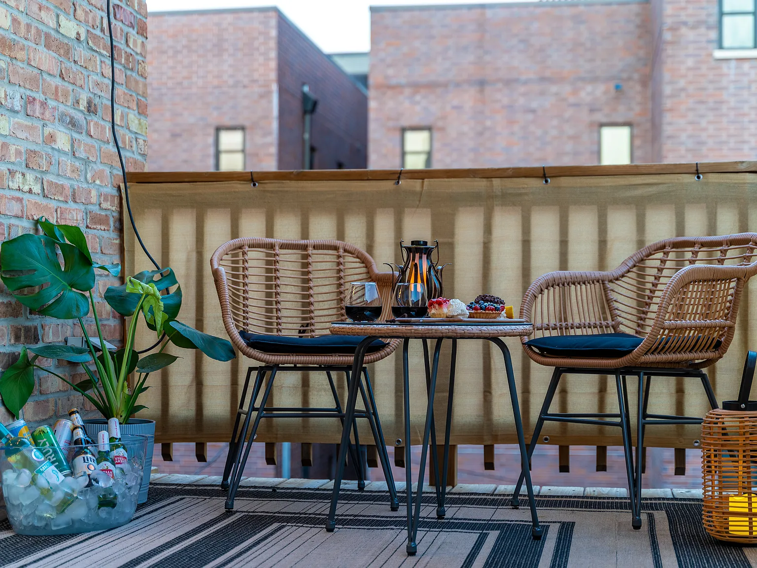 2 bed, 1000 sqft, $3,500 — Photo 3