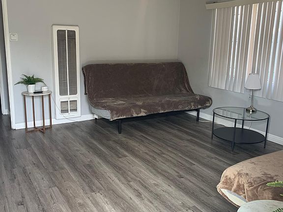 4th image of 544 W 41st Dr #3