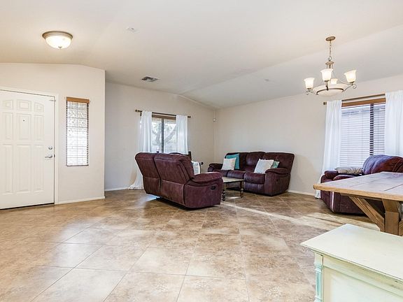 5th image of 2943 S 162nd Ln