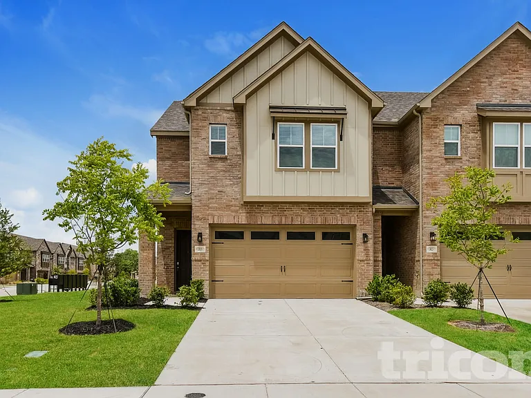 3019 Jasper Trl — Photo 1