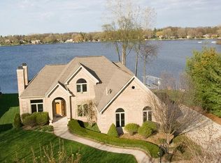 1484 Schooner Cv, Highland, MI 48356