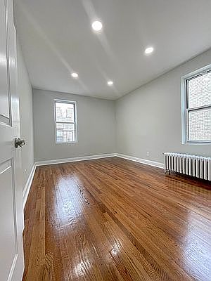 4th image of 31-78 34th St #4E