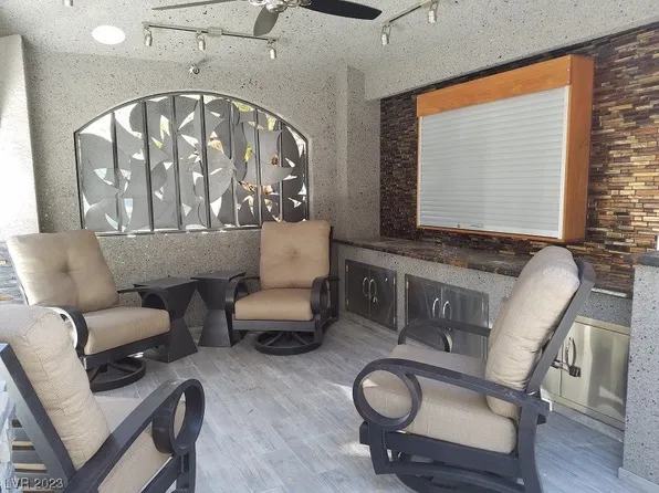 8175 Arville St #400, Las Vegas, NV 89139