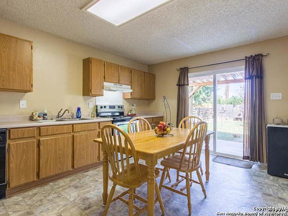 5th image of 2130 Fox Meadow Dr