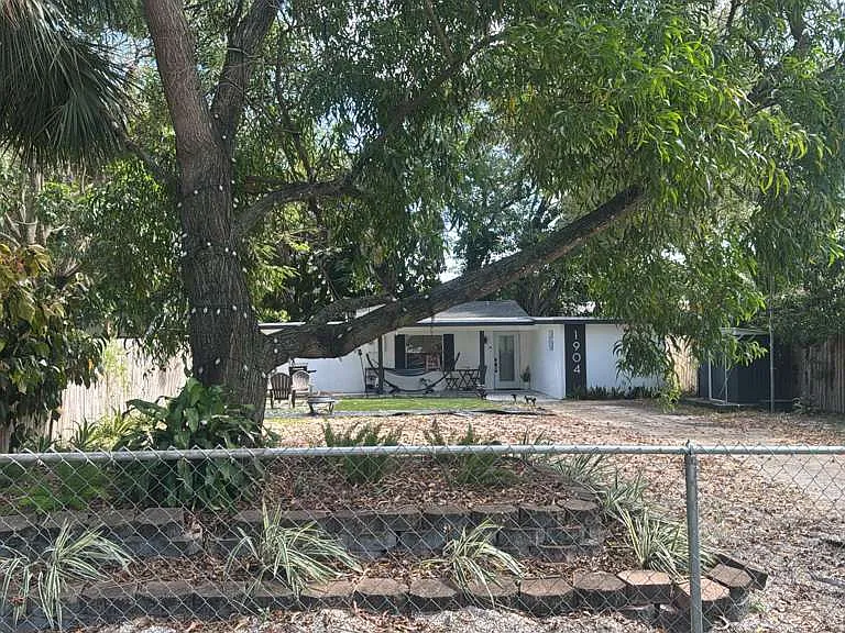 1904 SW 10th Ct — Photo 13