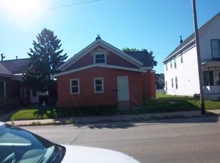 1012 Rhomberg Ave, Dubuque, IA 52001