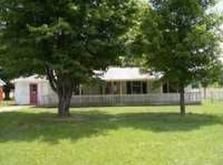 1332 S Adams St, Versailles, IN 47042