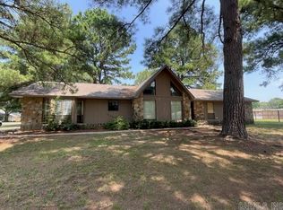 2 Summerfield Dr, Conway, AR 72034
